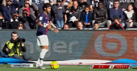 意甲战报：劳塔罗传射建功，国米2-1击败热那亚登顶（意甲快讯：劳塔罗一传一射，国米2-1力克热那亚升至榜首）