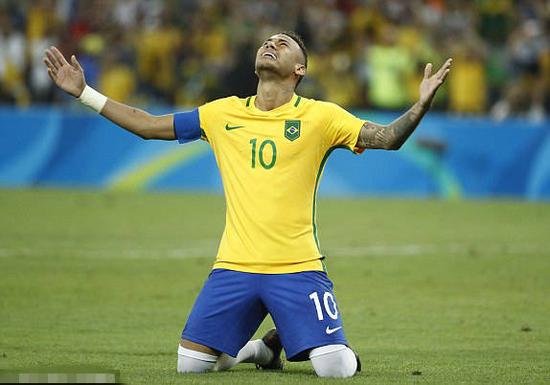 落下风，巴萨9次客场对阵比利时球队输5场（巴萨客战比利时队战绩不佳：9战5负）