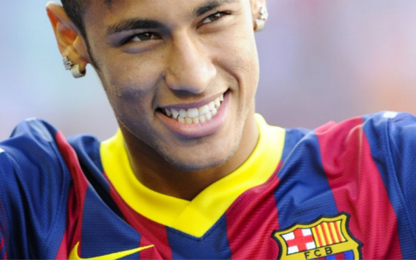 太猛了！随着曼城3-0横扫，英超积分榜如下：枪手仅剩两分优势！（曼城3-0大胜引爆积分榜：阿森纳领先优势仅剩2分）