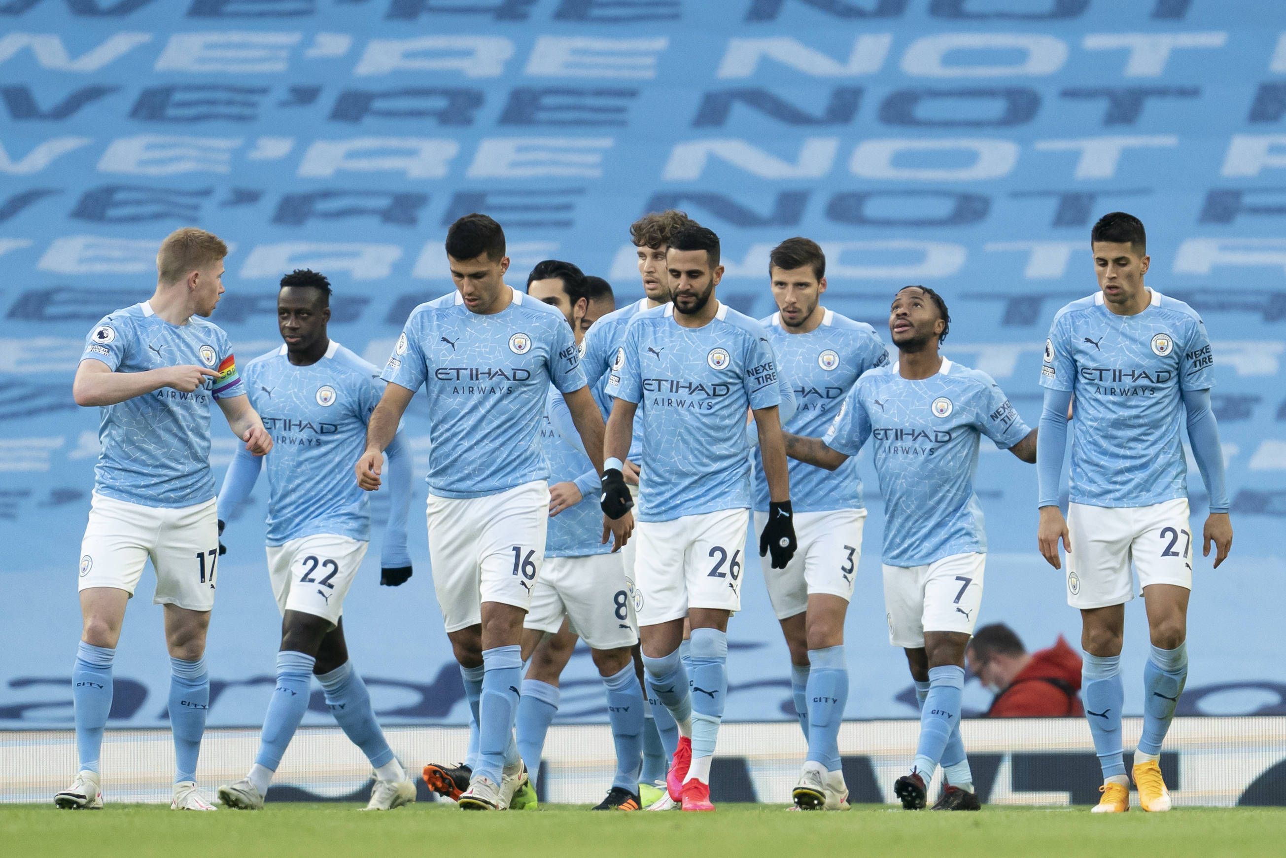 群雄争霸，意甲连续第二年至少4支排名前列的球队相差2分以内（豪强鏖战：意甲连续两季至少四强分差不超2分）