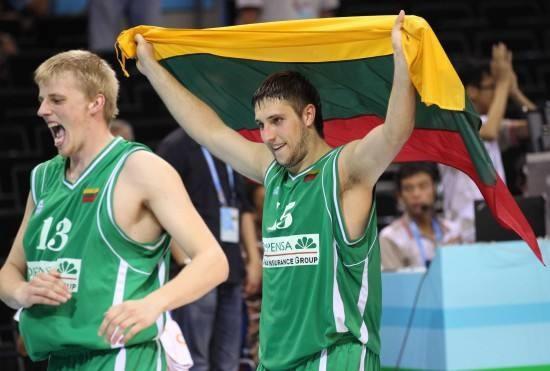 周定洋：我们全力想要赢得比赛，虽然只拿了1分但也满意（周定洋：全力争胜，虽仅拿到1分仍感满意）