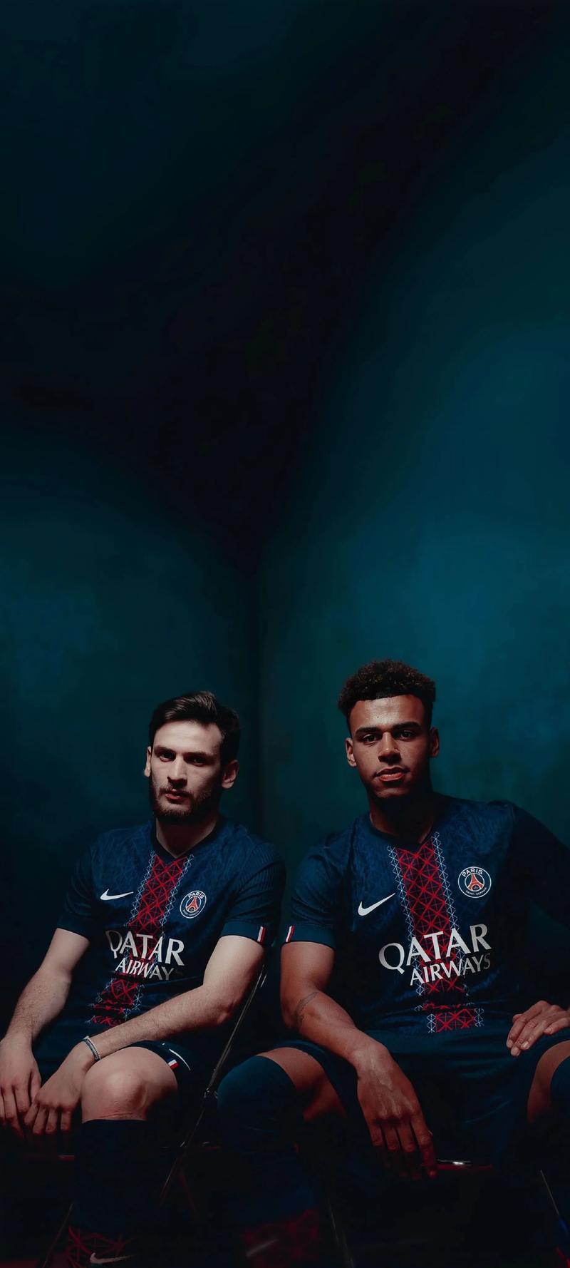 大巴黎官方：舍瓦利耶脚踝受伤接受治疗，杜埃正在恢复阶段（巴黎圣日耳曼官宣：舍瓦利耶脚踝伤已接受治疗，杜埃正处恢复期）